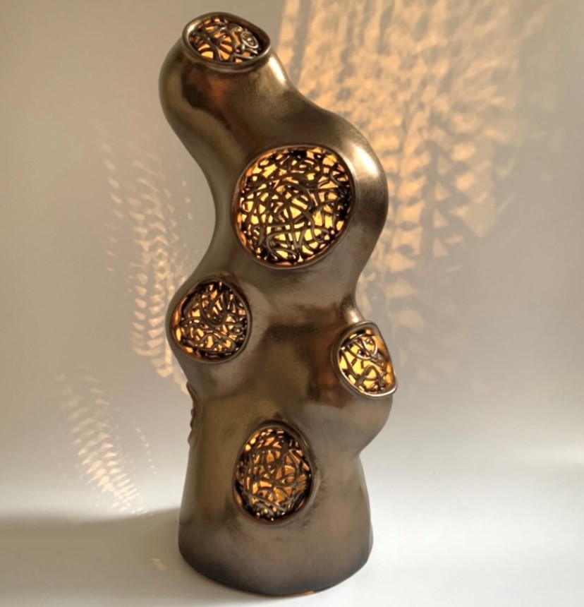 Colleen Carlson, Amoeba Illuminated Sculpture, 2023